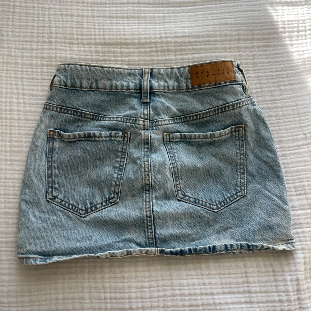 Pacsun Bella Stretch Light Indigo Mid Rise Denim Mini Skirt - Picture 2 of 3